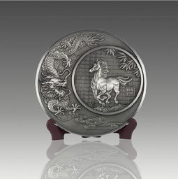 純錫坊中式復(fù)古錫盤(pán)龍馬精神紀(jì)念盤(pán)工藝品擺件禮盒包裝,純錫坊中式復(fù)古錫盤(pán)龍馬精神紀(jì)念盤(pán)工藝品擺件禮盒包裝生產(chǎn)廠家,純錫坊中式復(fù)古錫盤(pán)龍馬精神紀(jì)念盤(pán)工藝品擺件禮盒包裝價(jià)格