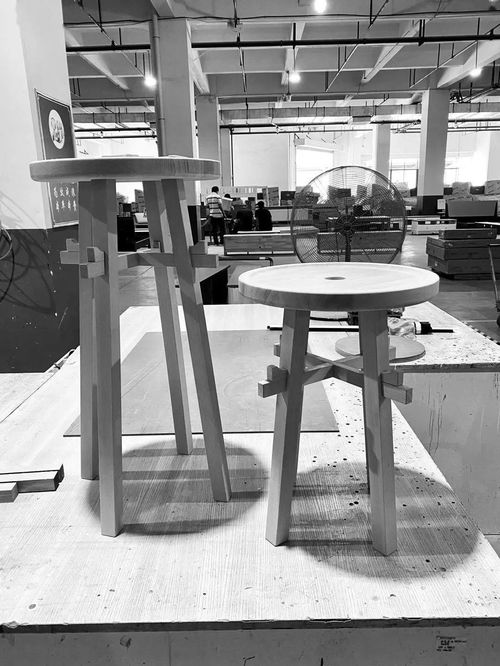 鳥居桌 中國傳統(tǒng)工藝做出來的不是成功的商品,是高價的工藝品